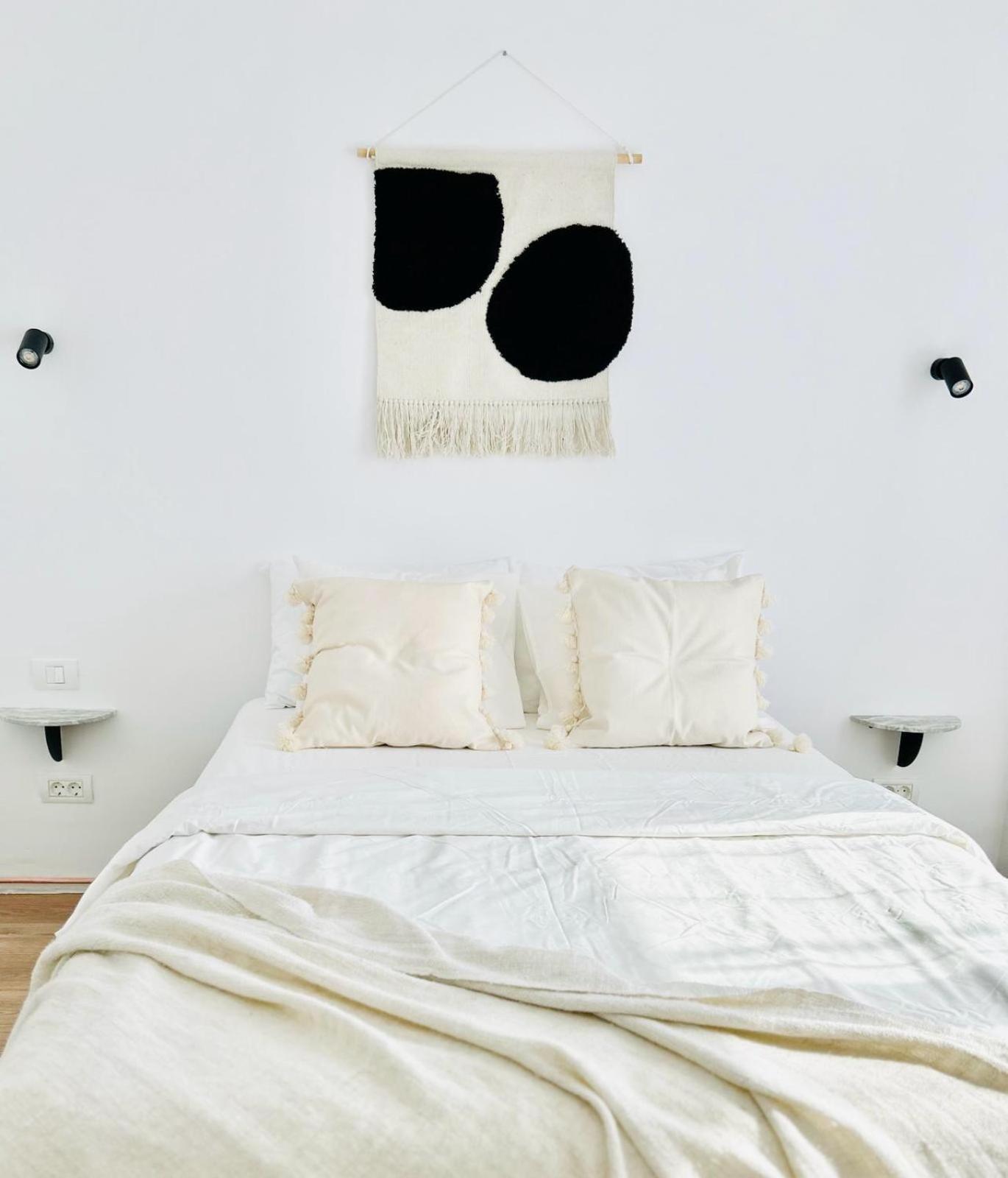 Urban Parkside Retreat Cozy 2-Bed Ap By Metro Apartment Bucharest Luaran gambar