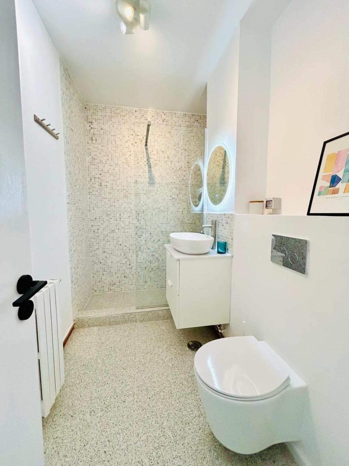 Urban Parkside Retreat Cozy 2-Bed Ap By Metro Apartment Bucharest Luaran gambar